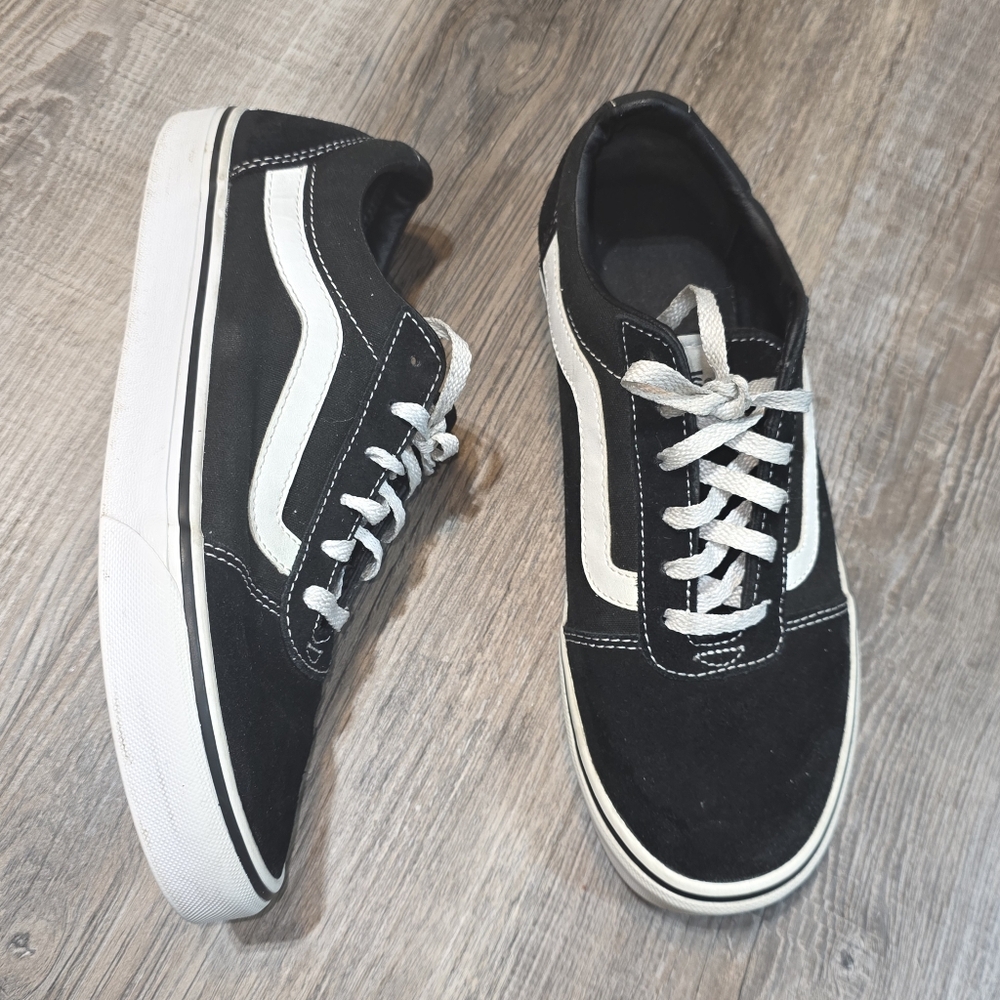 Vans Ward Skate Shoes Womens 8.5 Black Canvas Low Top Lace Up Sneakers